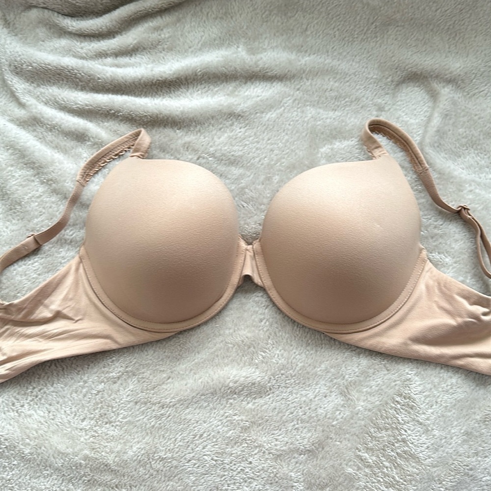Victoria’s Secret Body by Victoria Bra
